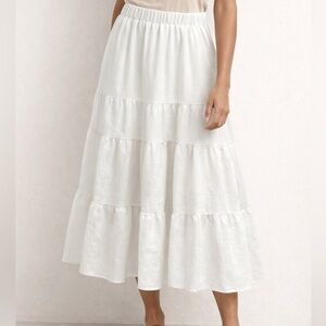 Dazy Elegant White Tiered Skirt size S